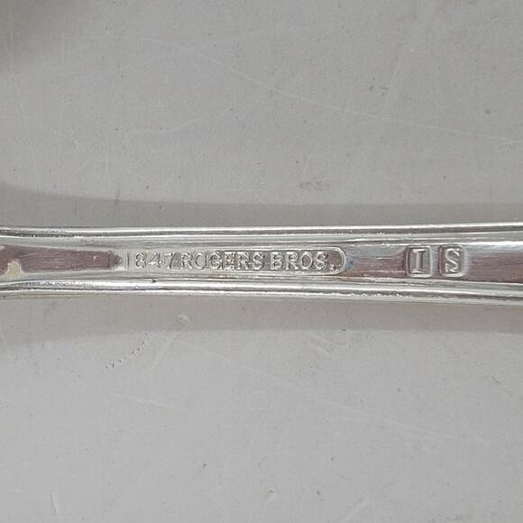 Rogers Brothers Silverplate Eternally Yours Coquette 5 Piece Setting 3-8 - Picture 5 of 9